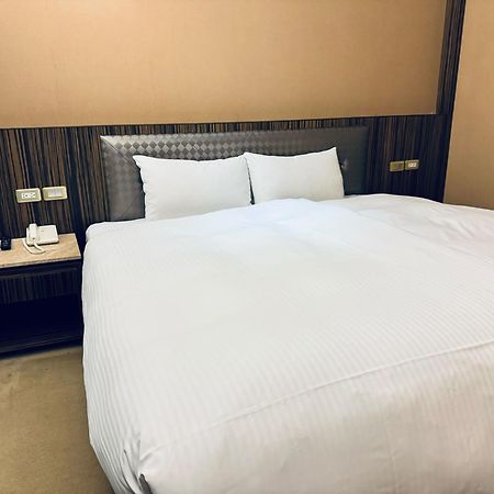 友愛京賞國際大飯店 Yoai Jing Shang Hotel Kaohsiung Extérieur photo
