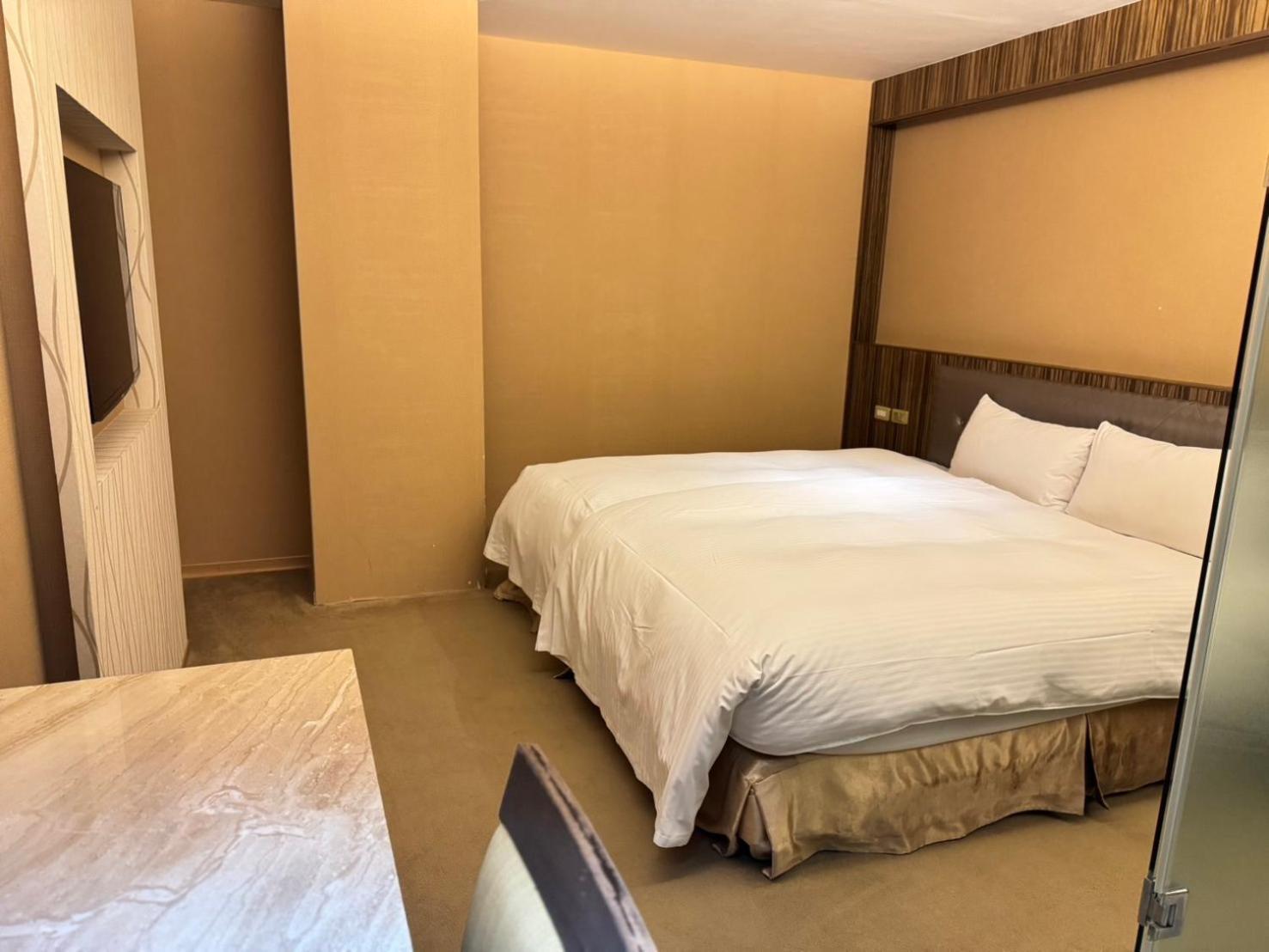 友愛京賞國際大飯店 Yoai Jing Shang Hotel Kaohsiung Extérieur photo